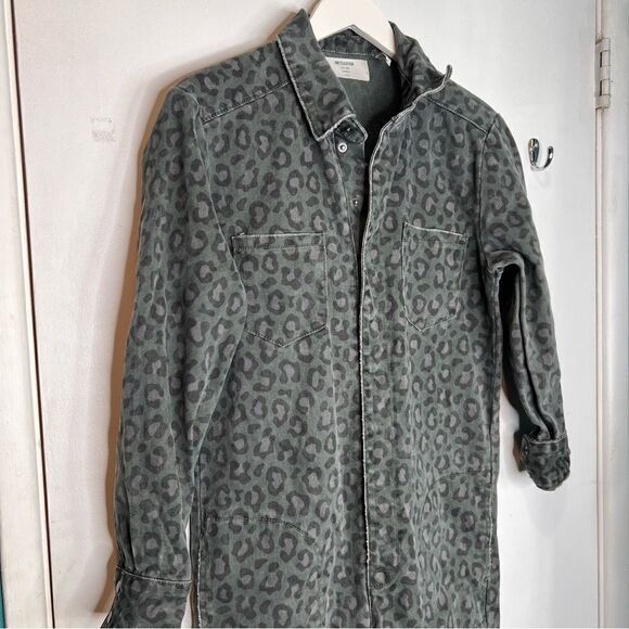 One Teaspoon leopard print denim boilersuit
 Oversized cropped sold at ASOS - Picture 7 of 15